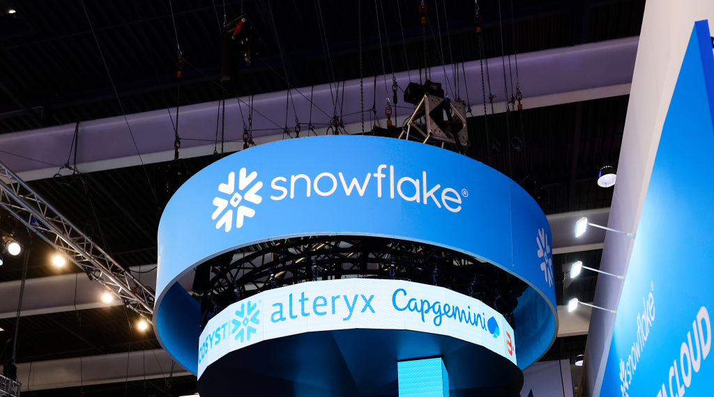 Snowflake Acquires Crunchy Data to Strengthen AI Capabilities